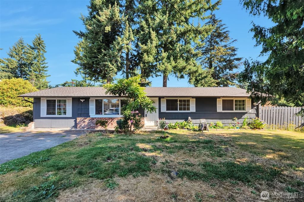 Photo of 148 S 302nd Street, Federal Way, WA 98003 (MLS # 2333893)