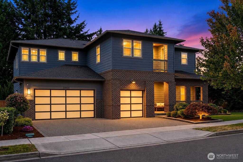 Photo of 22004 33rd Drive SE, Bothell, WA 98021 (MLS # 2566331)