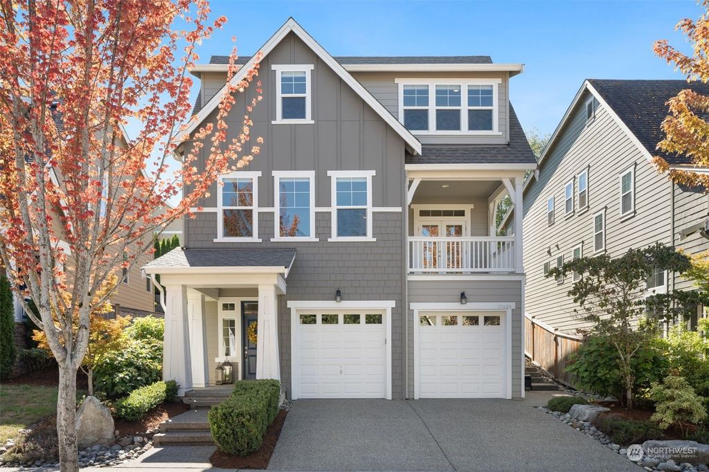 Photo of 17469 NE 98th Way, Redmond, WA 98052 (MLS # 2285403)