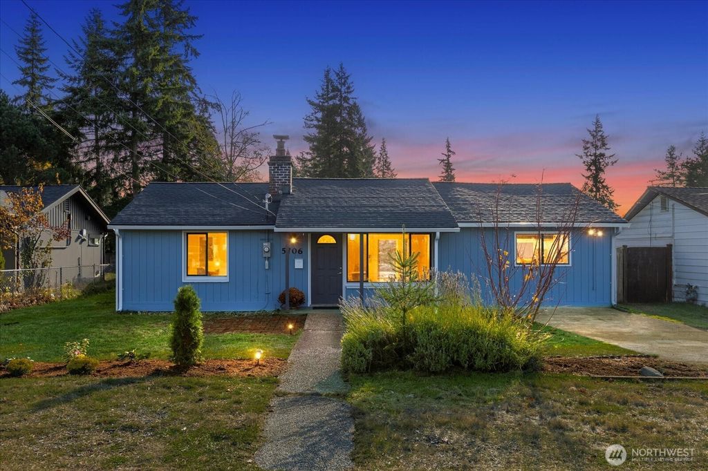 Photo of 5706 224th Street SW, Mountlake Terrace, WA 98043 (MLS # 2454332)