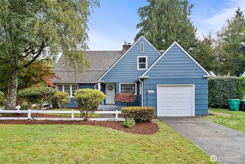 Photo of 2926 Orange Street SE, Olympia, WA 98501 (MLS # 2446271) Photo of 2926 Orange Street SE, Olympia, WA 98501 (MLS # 2446271)