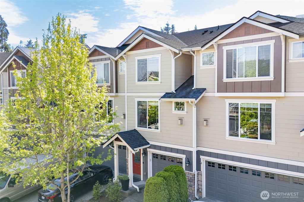 Photo of 524 Pilchuck Path, Everett, WA 98201 (MLS # 2527114)