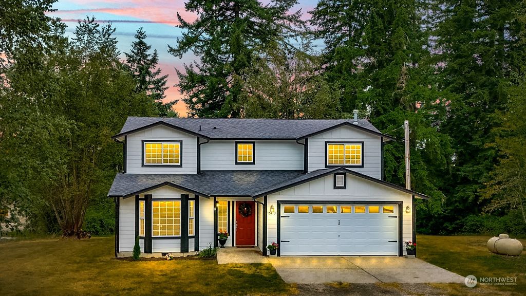 Photo of 13719 44th Street NE, Lake Stevens, WA 98258 (MLS # 2280938)
