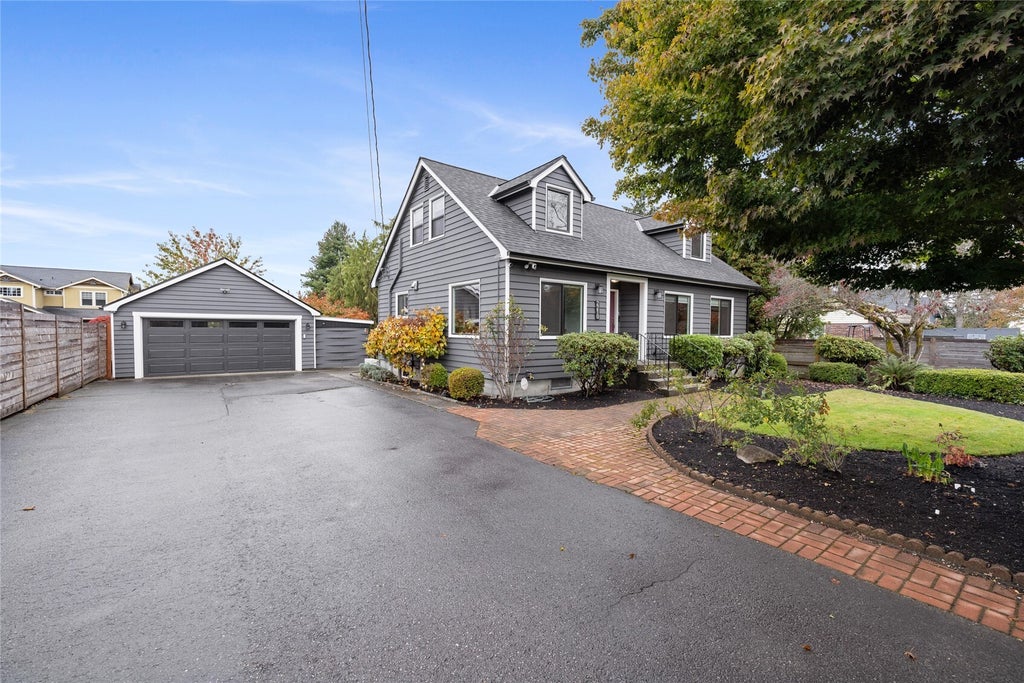 Photo of 2210 Mountain View Avenue W, University Place, WA 98466 (MLS # 2598090)