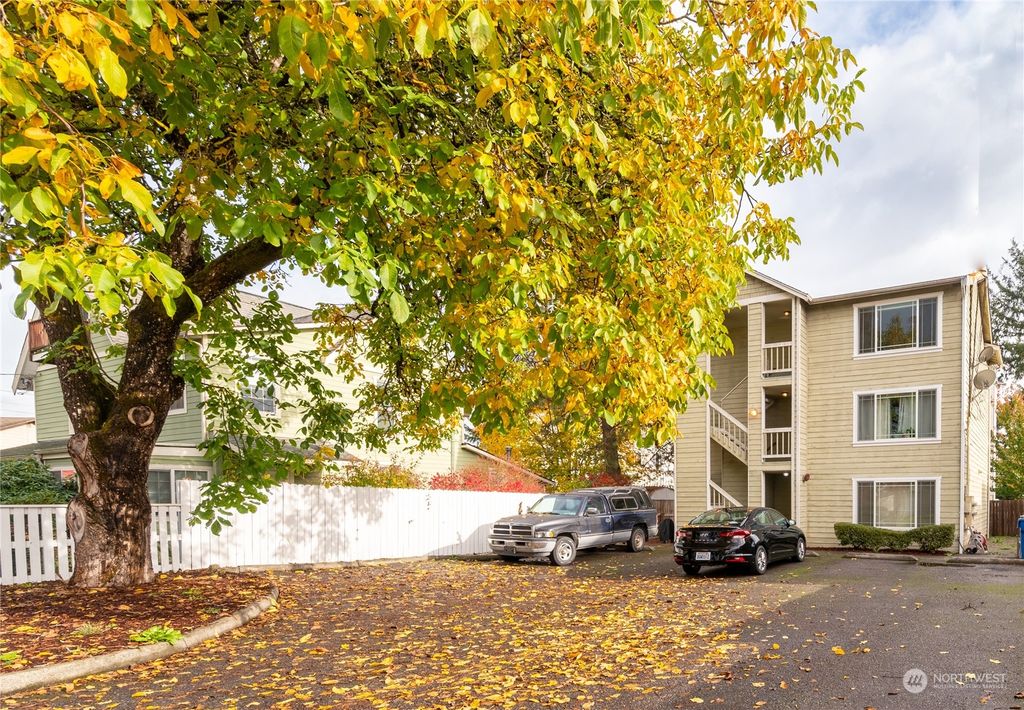 Photo of 127 Willow Avenue, Snohomish, WA 98290 (MLS # 2311913)