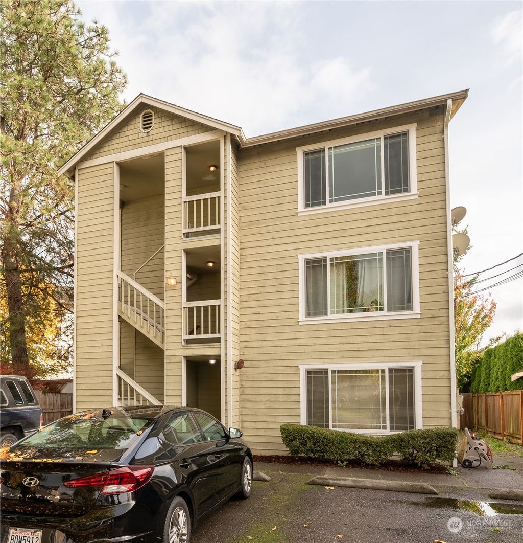 Photo of 127 Willow Avenue, Snohomish, WA 98290 (MLS # 2311913)