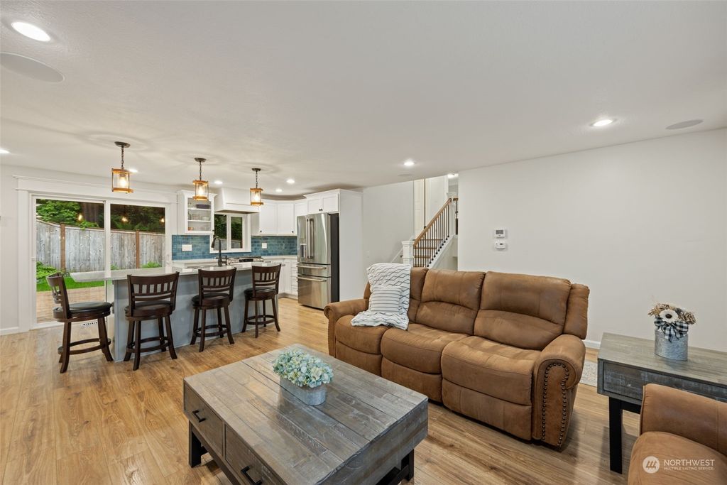 Photo of 15517 182nd Place NE, Woodinville, WA 98072 (MLS # 2235000)