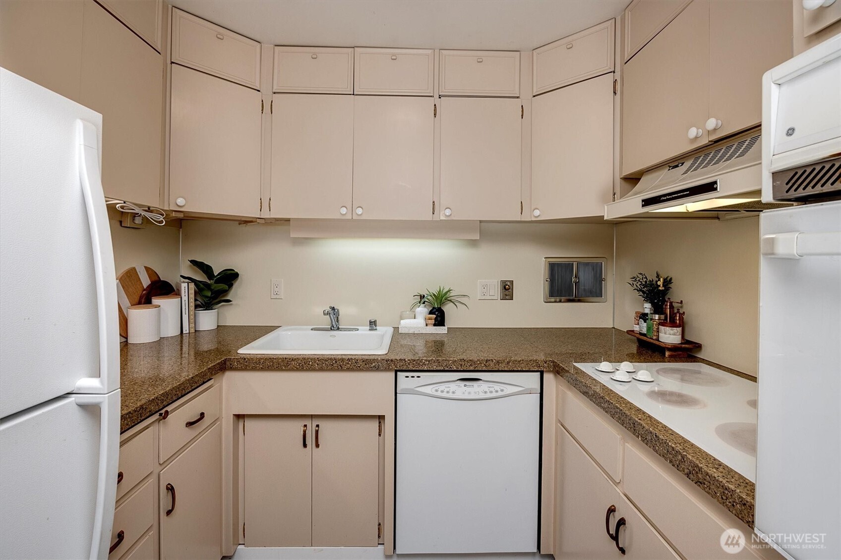 2040 43rd Avenue E 313