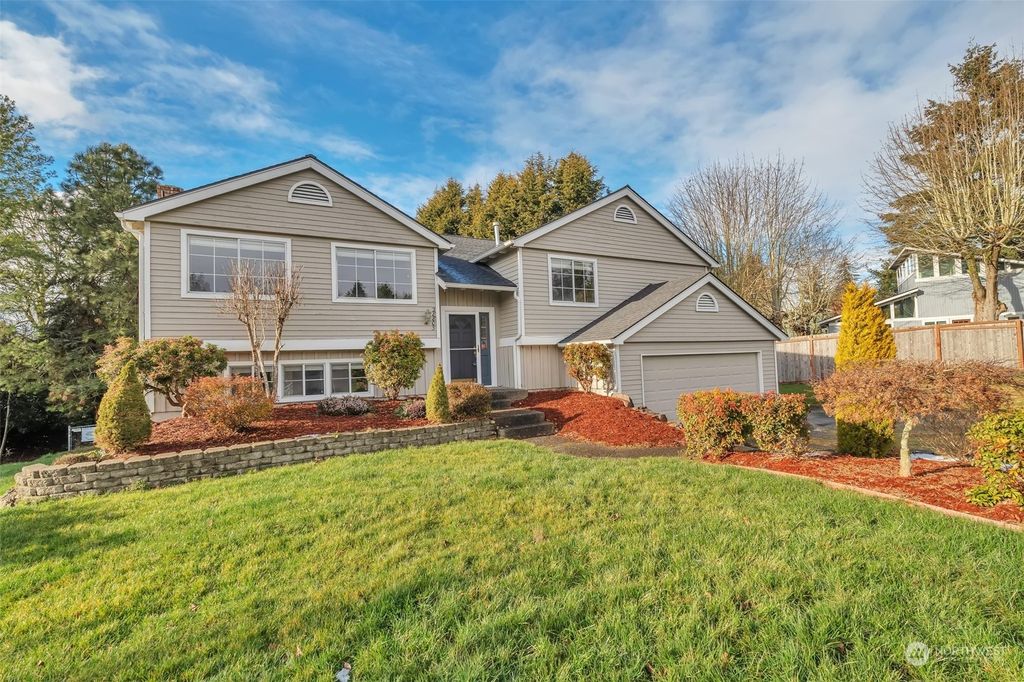 Photo of 28803 13th Avenue S, Federal Way, WA 98003 (MLS # 2326344)