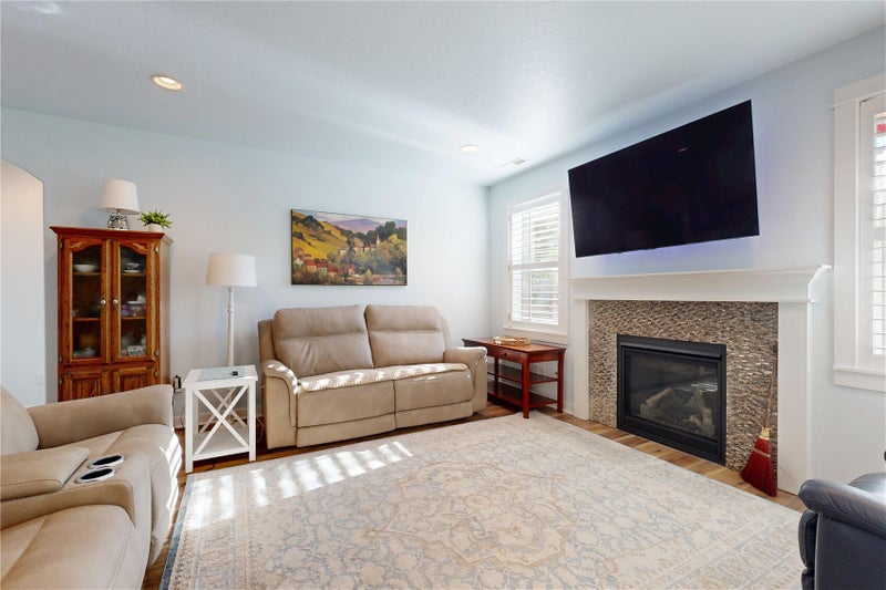 2287 Leonard Drive