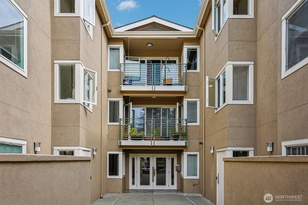 Photo of 12034 15th Avenue NE #204, Seattle, WA 98125 (MLS # 2427258)