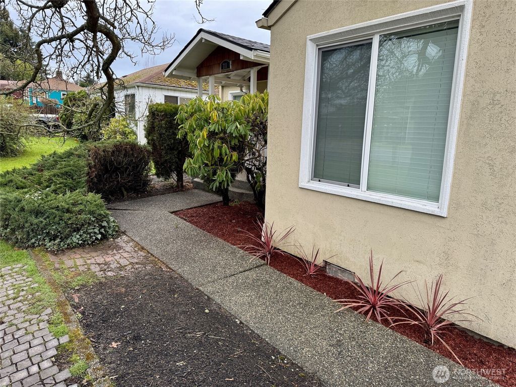 Photo of 711 Le Lou Wa Place NE, Tacoma, WA 98422 (MLS # 2483284)