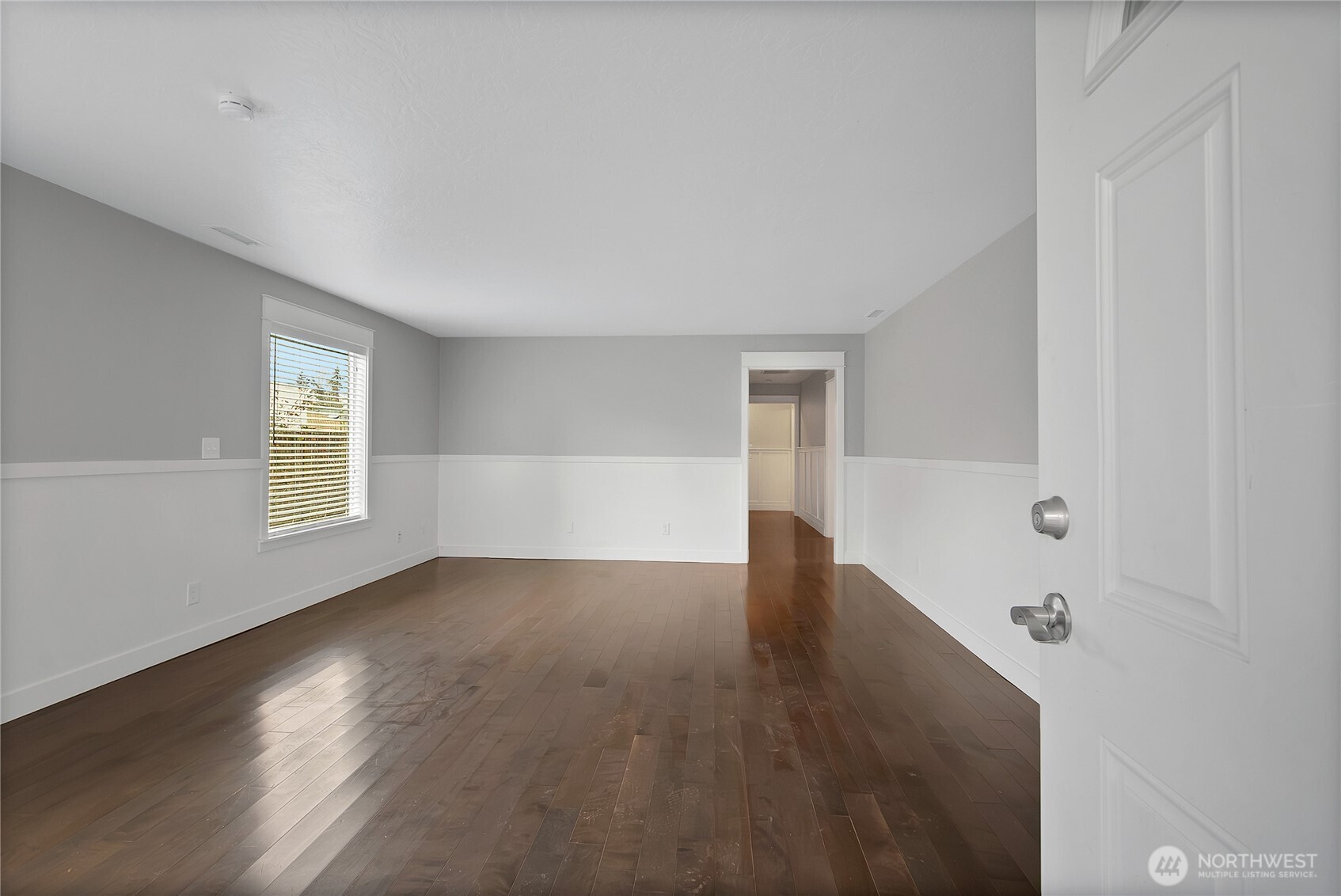 711 Le Lou Wa Place NE