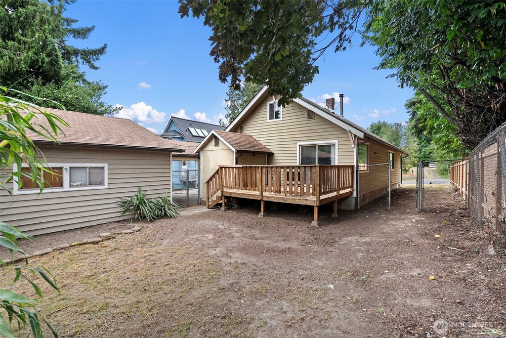 Photo of 1107 Sidney Avenue, Bremerton, WA 98337 (MLS # 2549861)