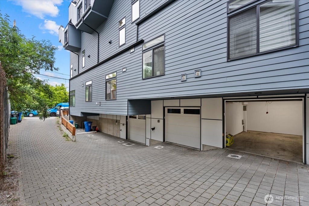 Photo of 966 N Allen Place, Seattle, WA 98103 (MLS # 2544962)
