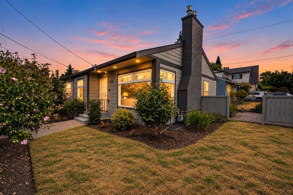 Photo of 8804 5th Avenue NE, Seattle, WA 98115 (MLS # 2571893)