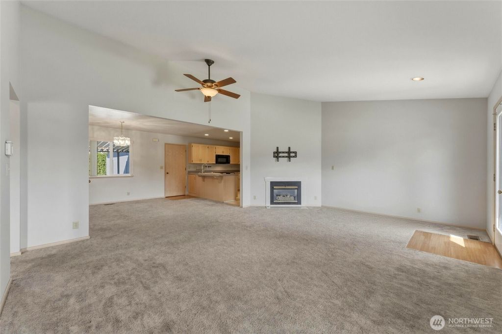 Photo of 1150 SE Edgemont Place, College Place, WA 99324 (MLS # 2497862)