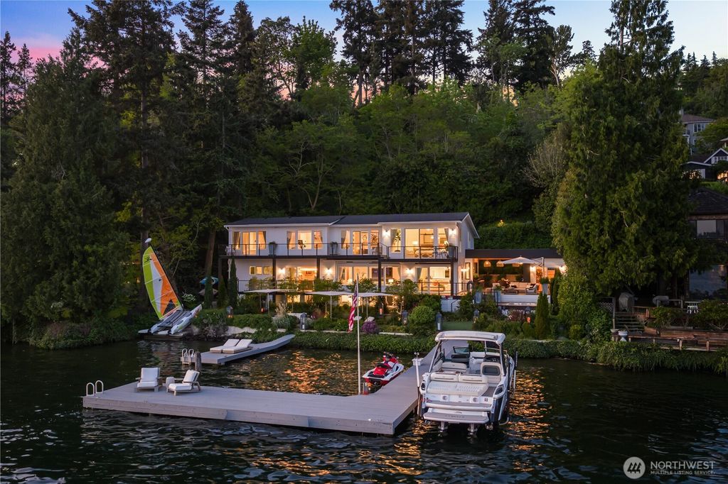 Photo of 8097 W Mercer Way, Mercer Island, WA 98040 (MLS # 2521635)