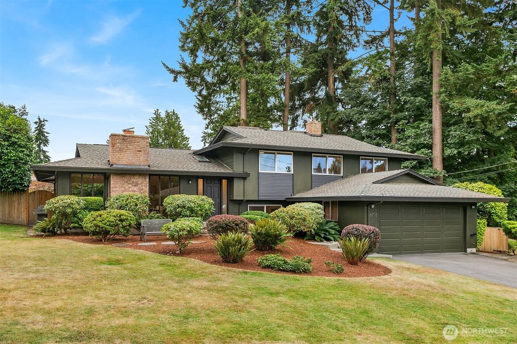 Photo of 6706 163rd Place SW, Lynnwood, WA 98037 (MLS # 2404972)