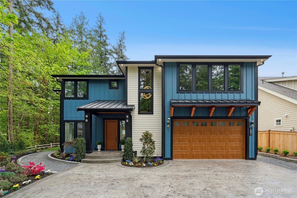 Photo of 1801 Redmond Place NE, Renton, WA 98056 (MLS # 2448199)