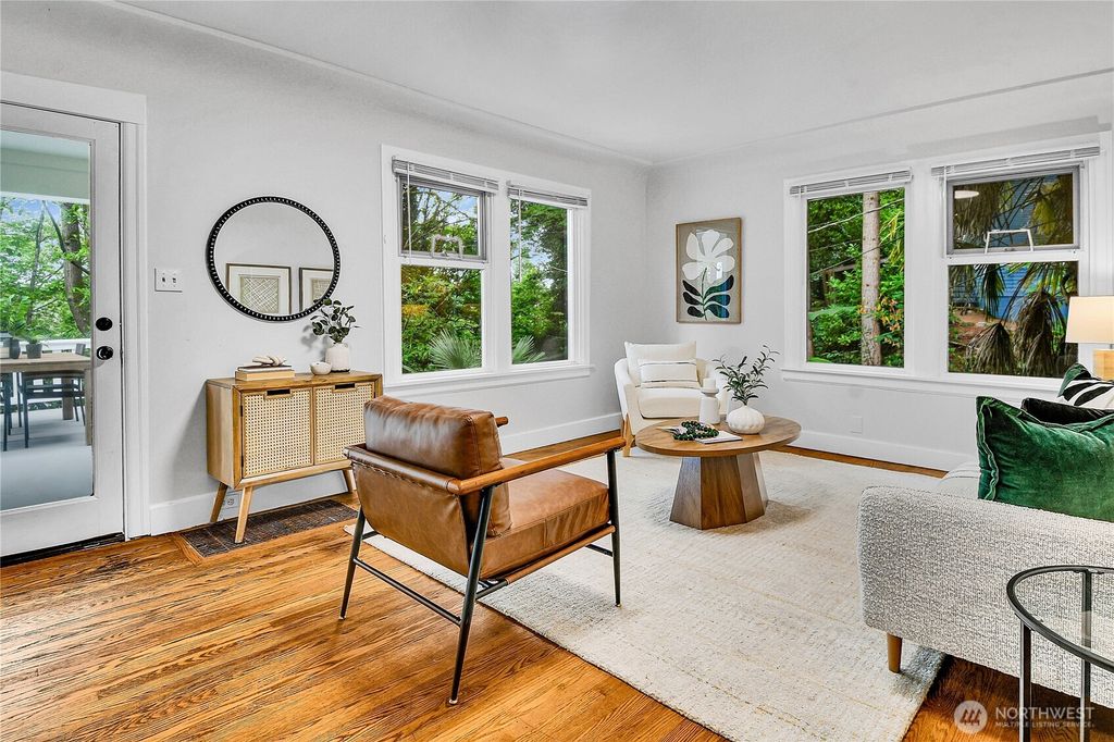 Photo of 3016 S Edmunds Street, Seattle, WA 98108 (MLS # 2549076)
