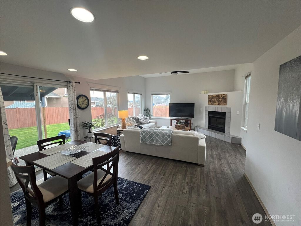 Photo of 5230 64th Avenue NE, Marysville, WA 98270 (MLS # 2339663)