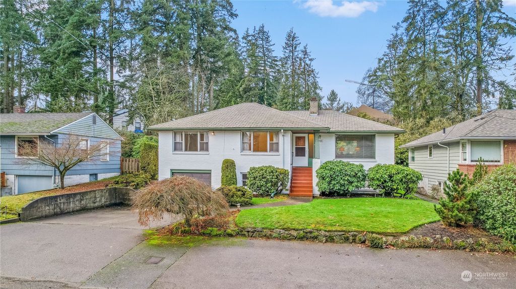 Photo of 12801 8th Avenue NE, Seattle, WA 98125 (MLS # 2315604)