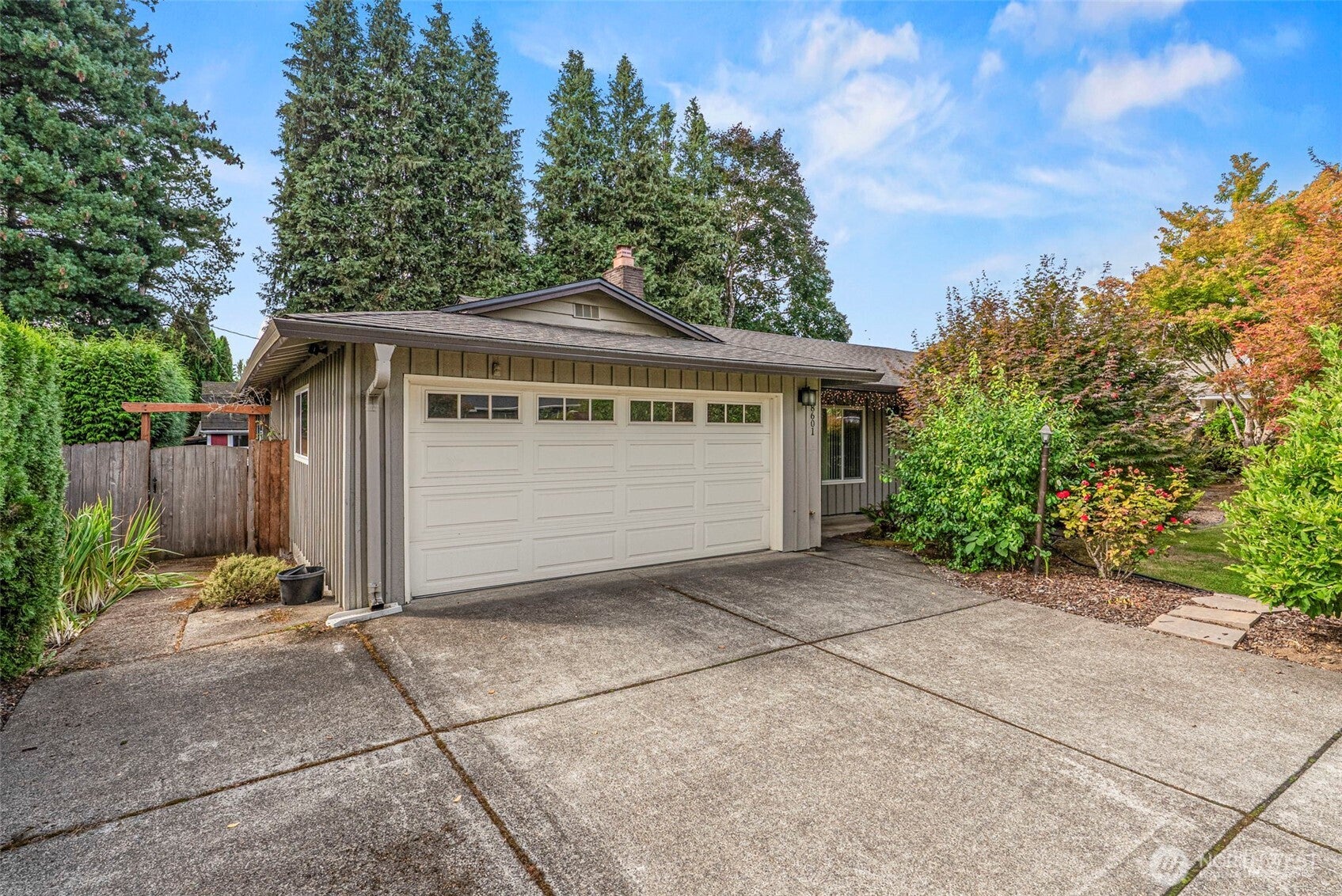 8601 NE 60th Street
