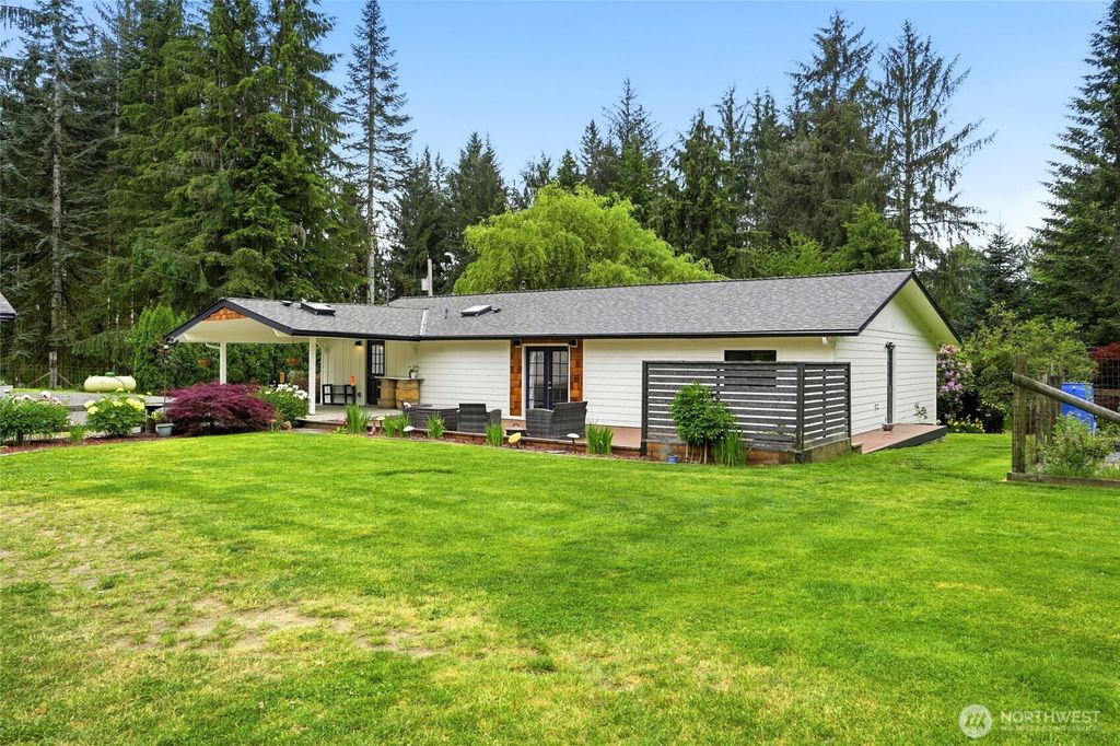 Photo of 5919 Scherrer Road, Granite Falls, WA 98252 (MLS # 2535703)