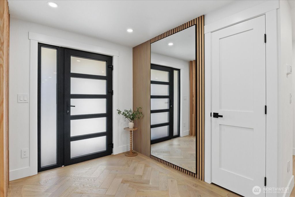 Photo of 10210 163rd Avenue NE, Redmond, WA 98052 (MLS # 2481759)