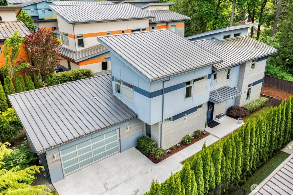 Photo of 21955 SE 30th Place, Sammamish, WA 98075 (MLS # 2469425)