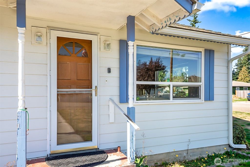 Photo of 6520 Cypress Street, Everett, WA 98203 (MLS # 2442534)