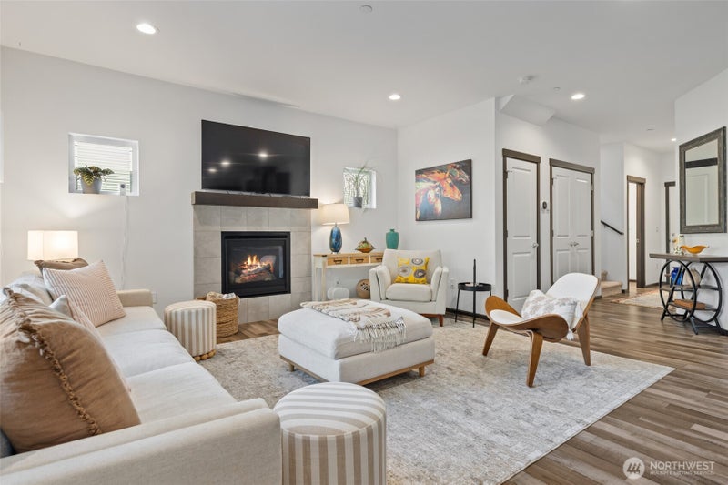 2744 S 120th Place