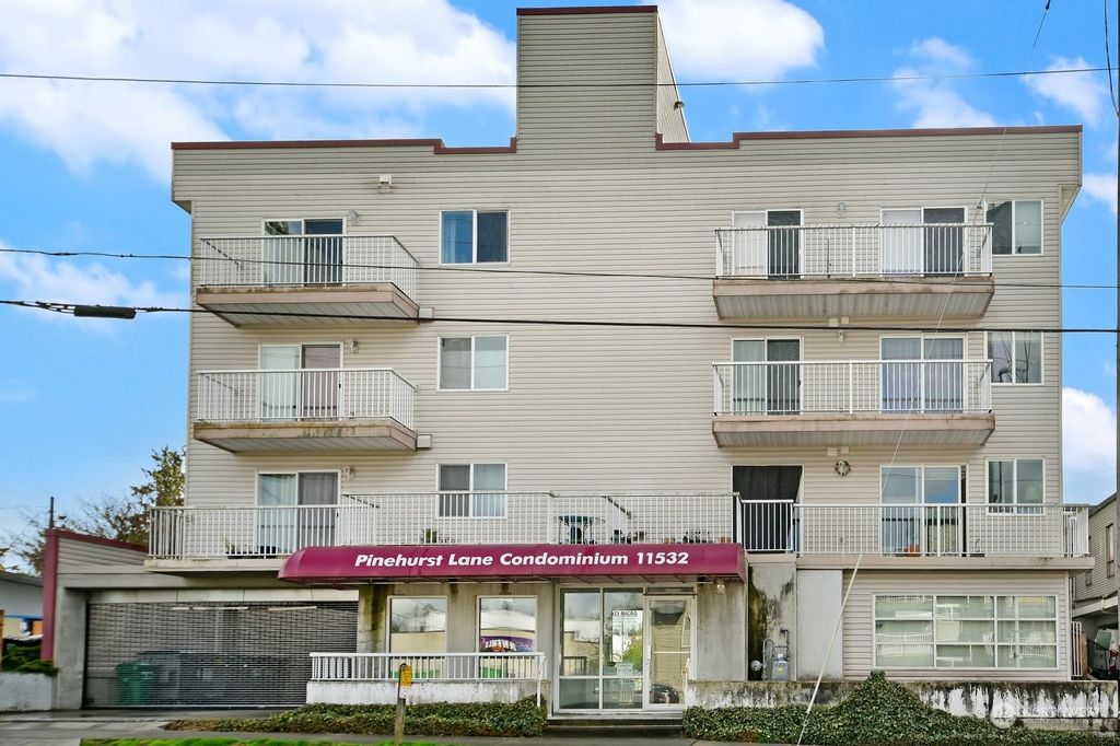 Photo of 11532 15th Avenue NE #306, Seattle, WA 98125 (MLS # 2058481)