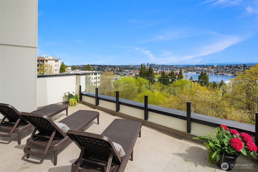 Photo of 2400 Aurora Avenue N #201, Seattle, WA 98109 (MLS # 2356641)