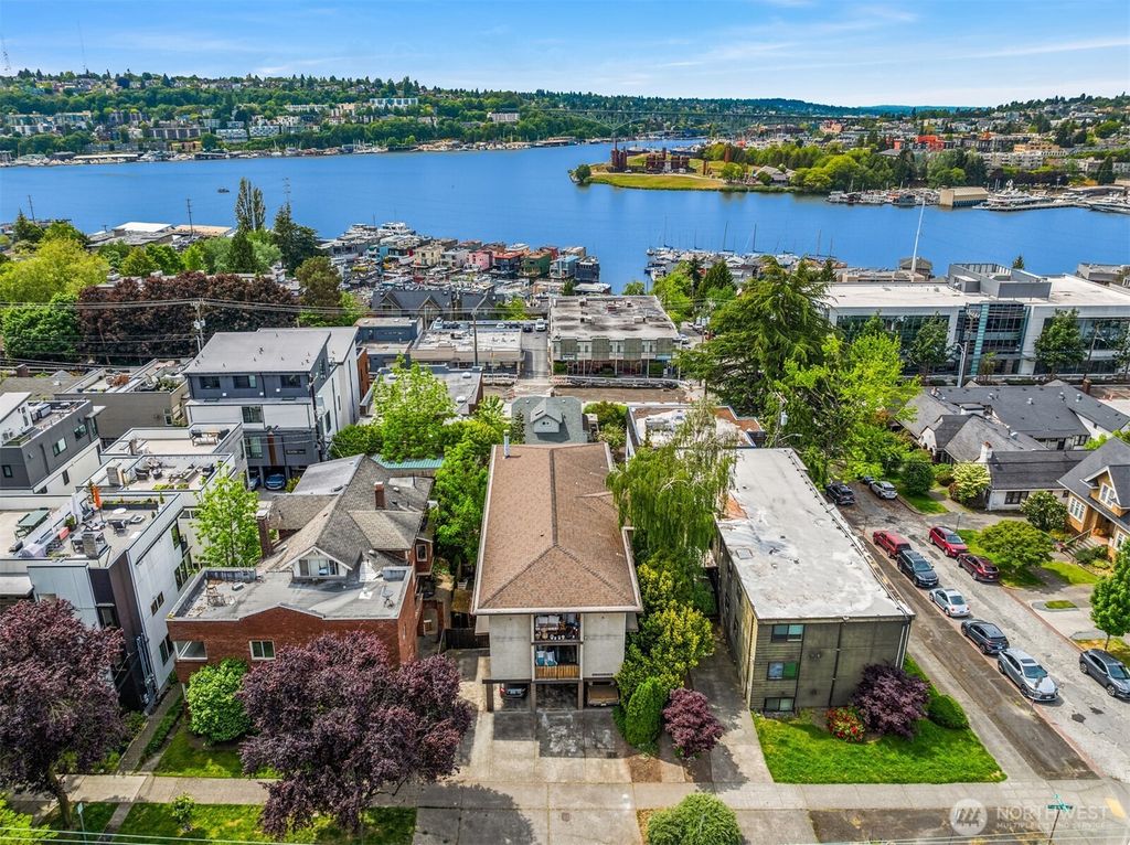 Photo of 2633 Franklin Avenue E #102, Seattle, WA 98102 (MLS # 2526844)
