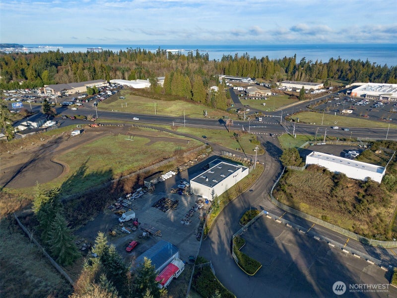 3368 E Highway 101