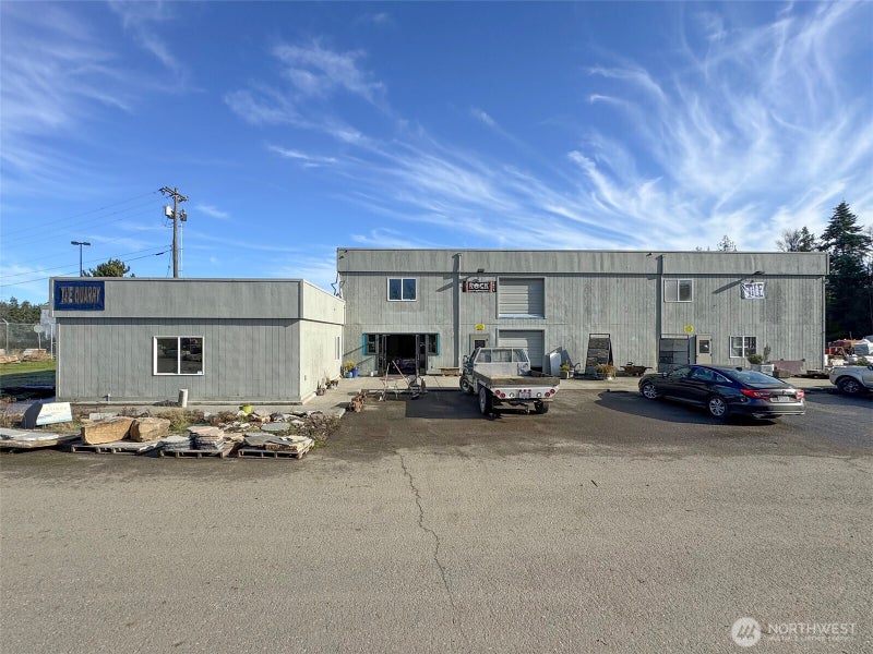 3368 E Highway 101