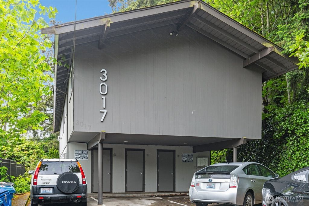 Photo of 3017 NE 140th Street, Seattle, WA 98125 (MLS # 2333904)