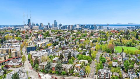 Photo of 137 23rd Avenue E, Seattle, WA 98112 (MLS # 2482377)