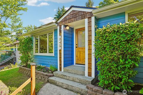 Photo of 9250 14th Avenue SW, Seattle, WA 98106 (MLS # 2542559)