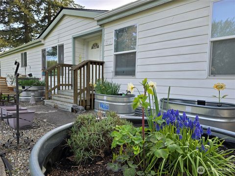 2216 72nd Street E Tacoma WA 98404