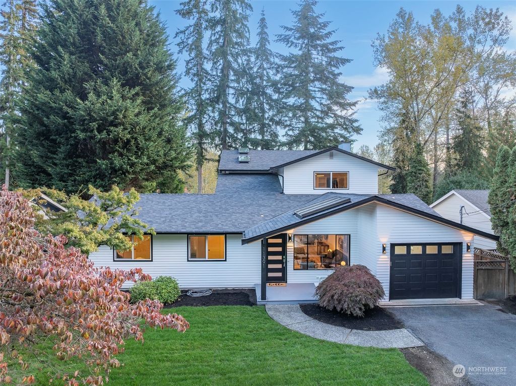 Photo of 11391 NE 112th Street, Kirkland, WA 98033 (MLS # 2301249)