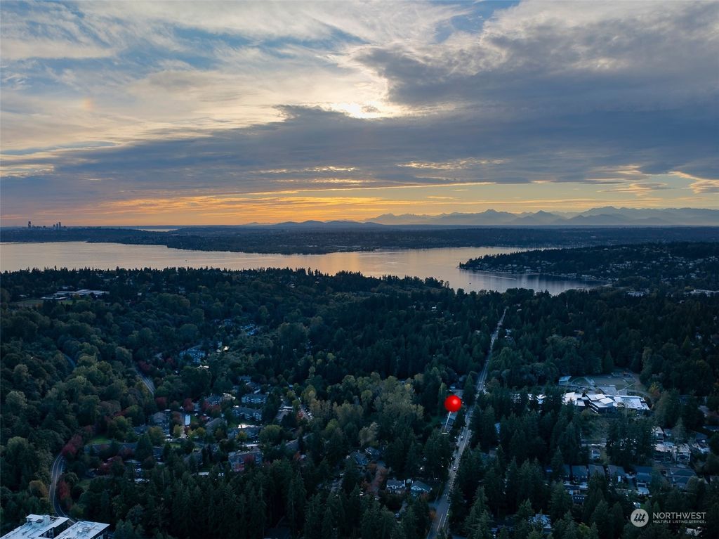 Photo of 11391 NE 112th Street, Kirkland, WA 98033 (MLS # 2301249)