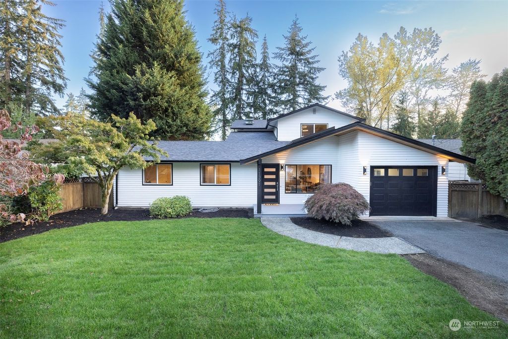 Photo of 11391 NE 112th Street, Kirkland, WA 98033 (MLS # 2301249)