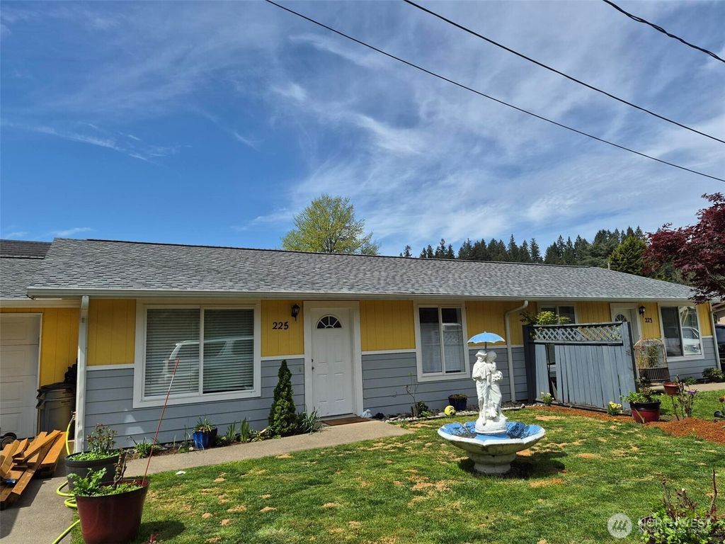 Photo of 223225 S 10th, Shelton, WA 98584 (MLS # 2511328)