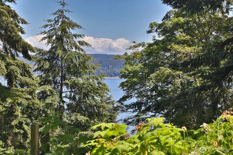 Photo of 0 Belvedere Place, Coupeville, WA 98239 (MLS # 2543082)