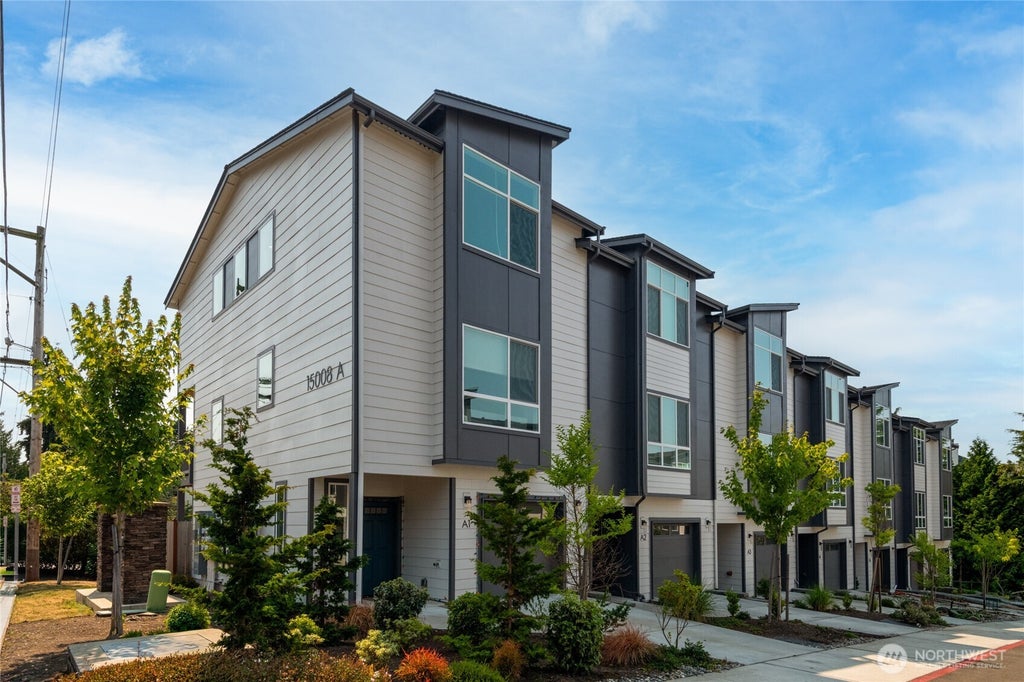 Photo of 15008 40th Avenue W #A1, Lynnwood, WA 98087 (MLS # 2582233)