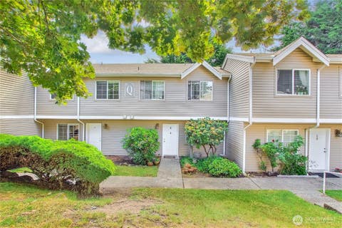 Photo of 2100 S 336th Street #Q3, Federal Way, WA 98003 (MLS # 2541056)