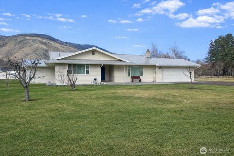 Photo of 714 Juniper St, Oroville, WA 98844 (MLS # 2478967)